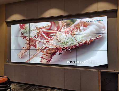 咸陽市中國(guó)建筑第八工程局 46寸3.5mm 4*3拼接 1分16分配器 落地支架安裝