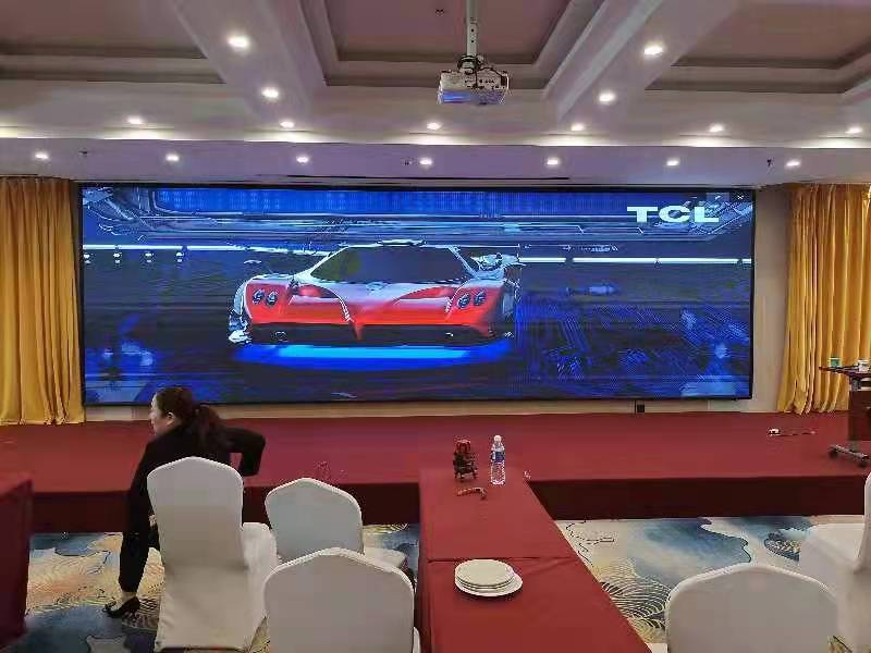 陜西安康宜尚酒店項(xiàng)目20平方，大華豐視P2.5大屏安裝完畢！